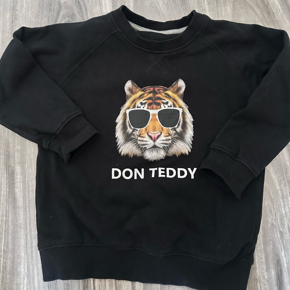 Sweatshirt for kids size 5-6t
